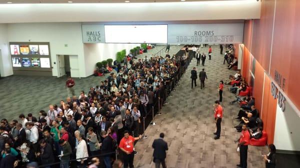 Attendees awaiting keynote speaker Larry Ellison