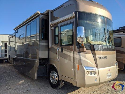 2006 Winnebago Tour 40KD