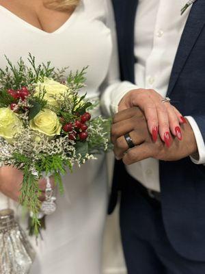 Small Handheld winter wedding bouquet