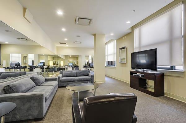 Resident Lounge/Business Center