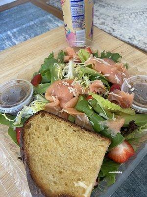 The Smoked Salmon Salad to go.