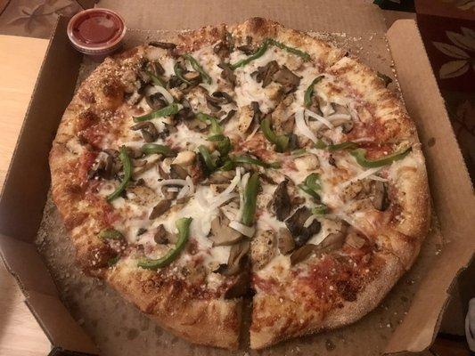 Large round with mushrooms, peppers, onions, and chicken plus a side of pizza sauce.