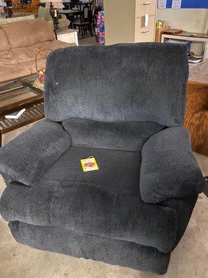 Used wide recliner $125