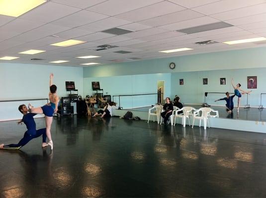 Magaly Suarez Coaching Professional Dancers.