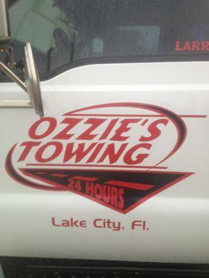 Ozzie's 24 Hour Towing And Auto