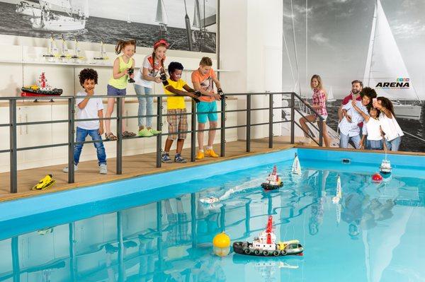 Huge indoor Aqua Zone to sail and race speed boats!