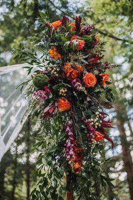 Chuppah Pole Arrangements