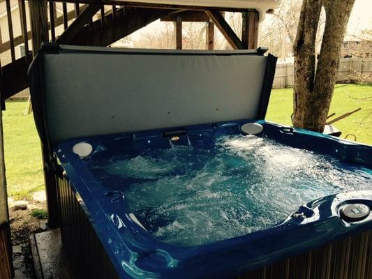 Jacuzzi J275 Hot Tub Right out of the wrapper.