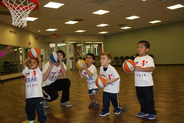 Dunk'NTots Shooting Practice,