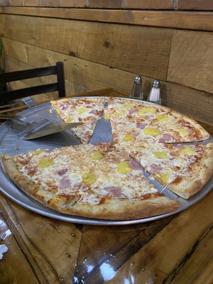 Hawaiian pizza