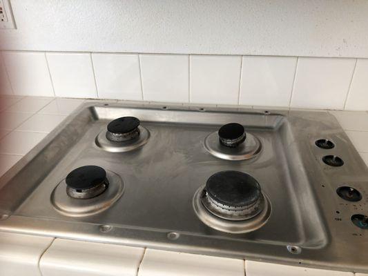 Stove top after being cleaned! By we.be cleaners!