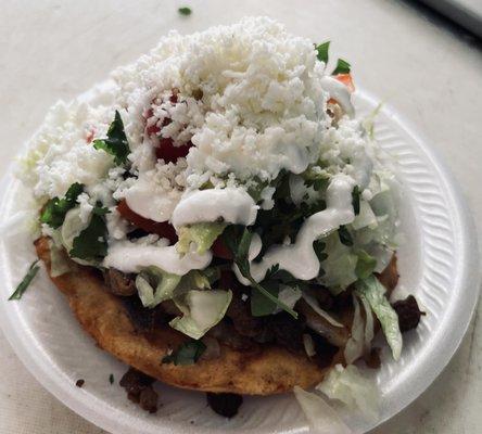 Tostada de asada (steak).