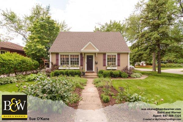 Who says you can't buy charm? It's the most adorable home I've had the privilege to offer. https://goo.gl/Wy5HGw