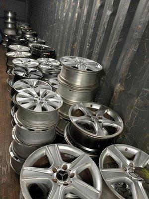 We have all kinds of rims .