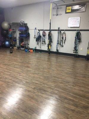 Spacious gym room with equipment.. and mirrors! Love love love the mirrors!!