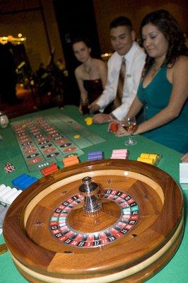 Real mahogany wood roulette wheel