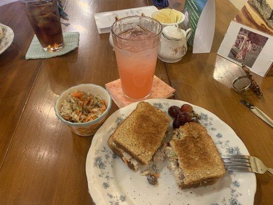 Fruity chicken salad on oak nut toast with cole slaw and raspberry lemonade