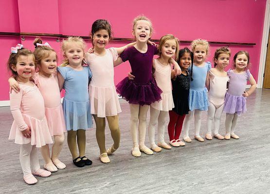 Come join our 2-5 year old Ballet/tap and Tumble Class