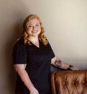 Meet Lyndsey, our expert wax specialist, ensuring smooth results for both men and women in a comfortable and discrete atmosphere.