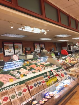 Roche Bros of Needham -- 377 Chestnut Street, Needham             Interior