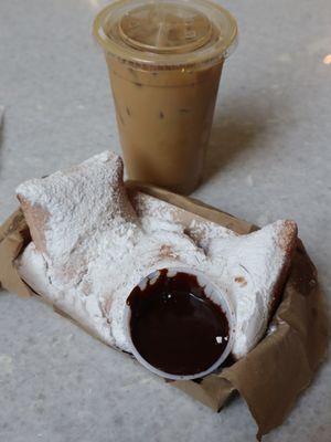 Classic Beignets with Chocolate & Iced Cafe au Lait @tiffhuangry