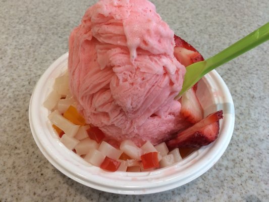 Strawberry Snow Ice