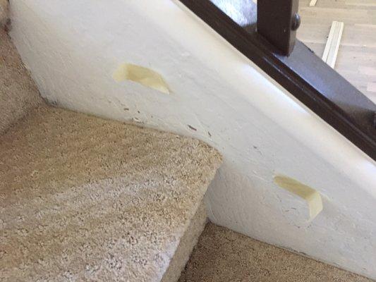 The painting is destroyed when installing the carpet