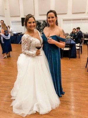 My Maid of Honor dress in the turquoise is the one Hisami altered.