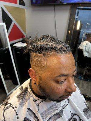 Loc Retwist, style & fade