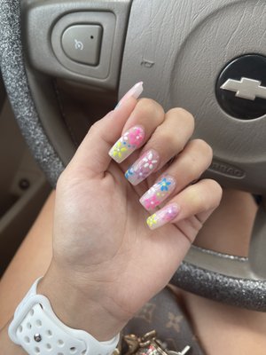 flower nail design