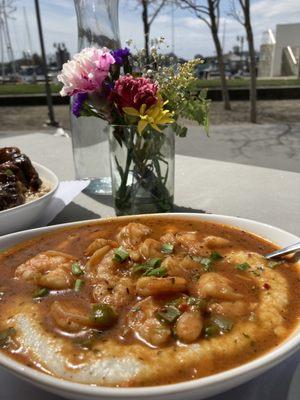 Shrimp and grits, to die for