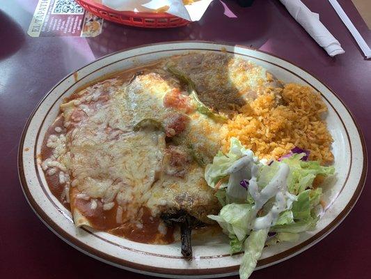 Chile relleno and cheese enchilada combo. Yum!!