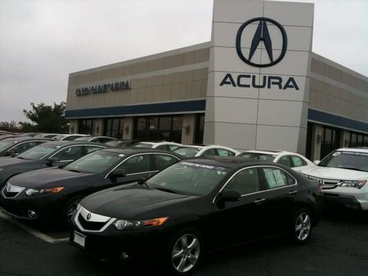 Front of Karen Radley Acura