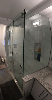 Sliding Shower Door with Return Panel