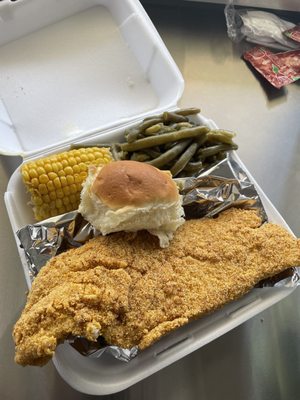 Catfish Filett string beans and corn