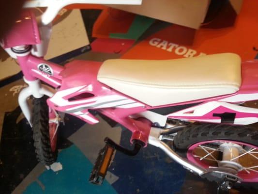 Redid this boys blue Yamaha motobike into girls pink. Awww kitty kitty.  Want something custom? Hit me up.