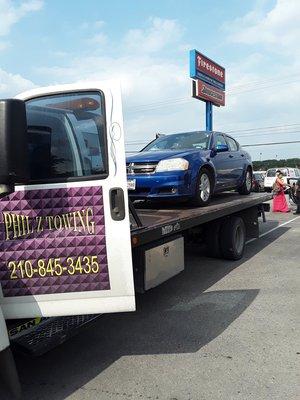 PhilZ Towing (210)845-3435 reasonable flat rate Marbach rd, Cable ranch , Ingram wrecker service