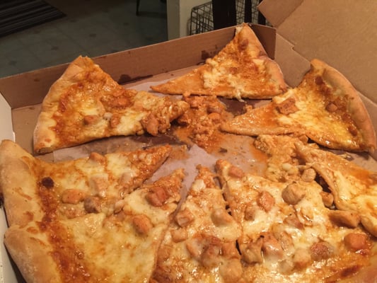 Sweet & Spicy Grilled chicken pizza #cmon we gotta do better!