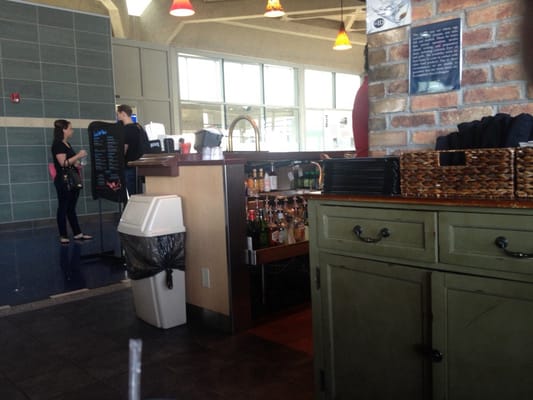 Small dining room - full bar across from gate 62.