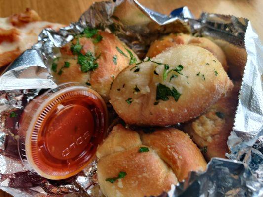 Garlic knots