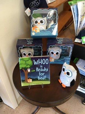 Whoo is Read for Bed book set