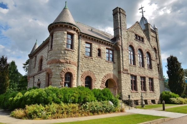 Rhode Island Romanesque Courthouse Built in 1893 By Leslie Langworthy