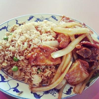 Shrimp fried rice, and rib tips.