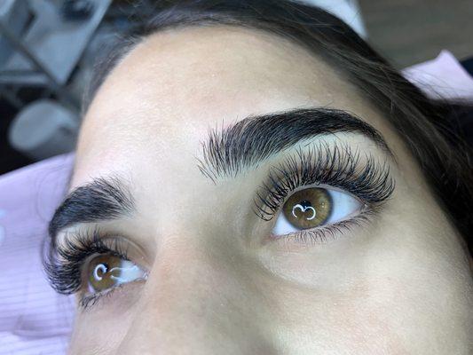 Classic lash extensions! For a natural look