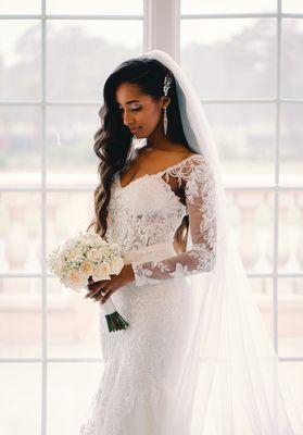 Beautiful blushing bride at Savannah Country Club