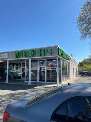 Vape smoke shop plus