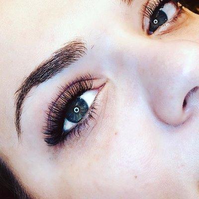 Natural Looking Volume Eyelash Extensions