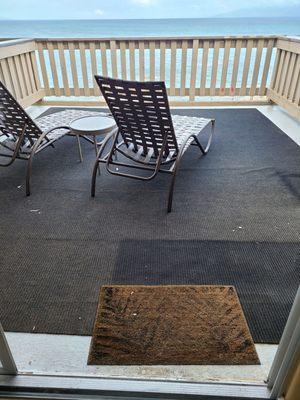 Upper lanai after power washing.