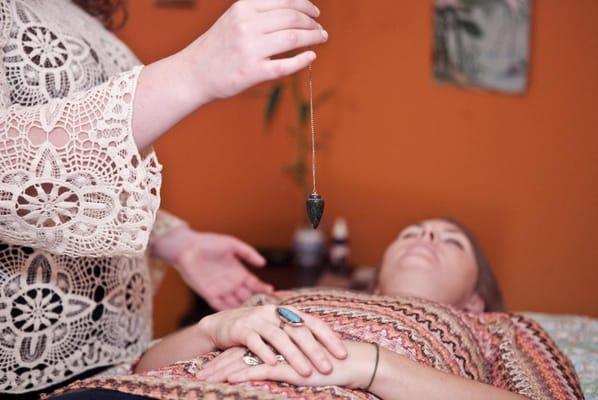 Using my pendulum to read the sacral chakra.