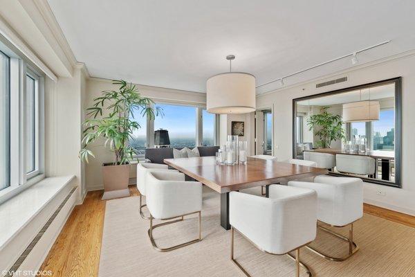 Dining room with amazing views!